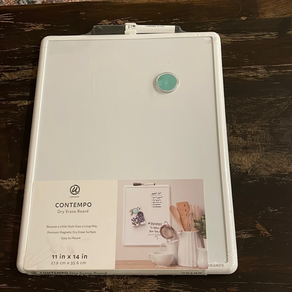 Dry erase board